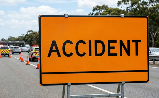 One killed, 30 injured as KSRTC bus overturns in Davanagere